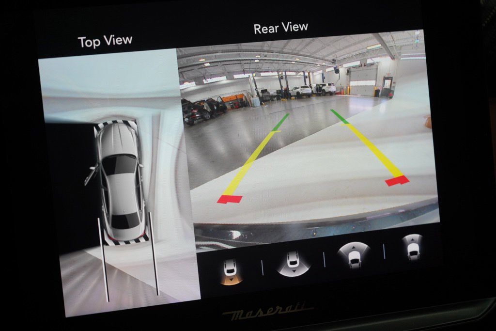 Used 2022 Maserati Quattroporte Trofeo RWD image 29