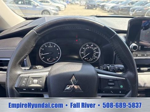 Used 2024 Mitsubishi Outlander Ralliart AWD/4WD image 28