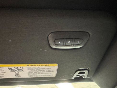 Used 2025 RAM 1500 Laramie image 9