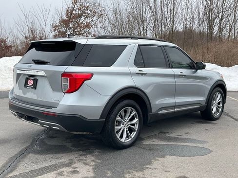 Used 2022 Ford Explorer XLT w/ Equipment Group 202A image 26