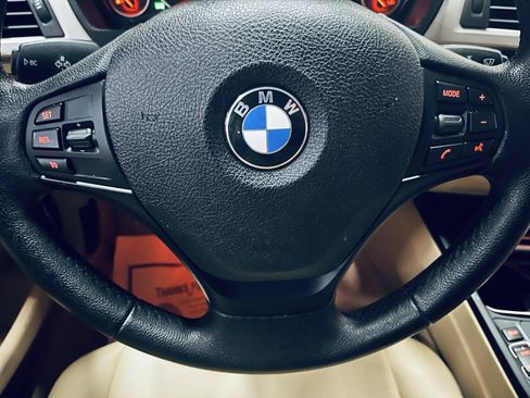 Used 2015 BMW 320i Sedan RWD image 25