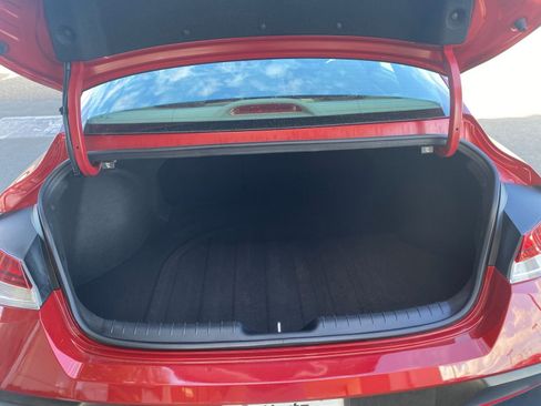 Used 2025 Hyundai Elantra SEL image 31