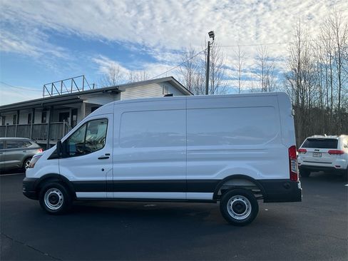 New 2026 Ford Transit 250 148 Medium Roof image 8