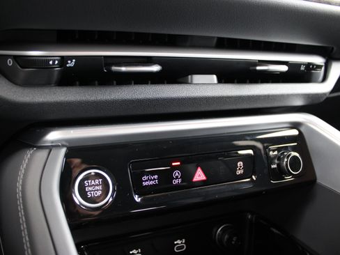 Certified 2025 Audi Q5 Premium Plus w/ Premium Plus AWD/4WD image 20