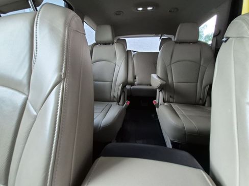 Used 2018 Buick Enclave Premium AWD/4WD image 6