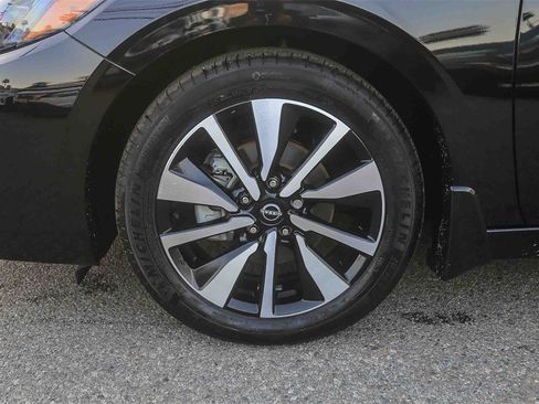 Certified 2024 Nissan Sentra SV w/ SV Premium Package image 11