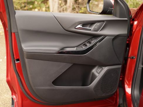 New 2026 Chevrolet Equinox LT w/ Convenience Package II image 26