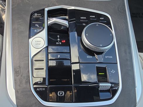 New 2026 BMW X5 xDrive50e image 20