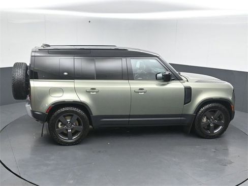 Used 2022 Land Rover Defender 110 SE image 52