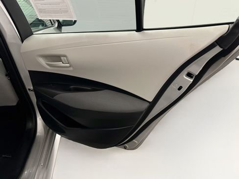 Used 2025 Toyota Corolla LE FWD image 31