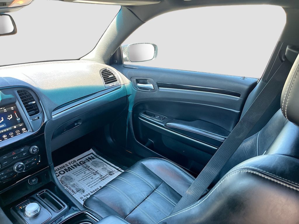 Used 2022 Chrysler 300 S RWD image 25