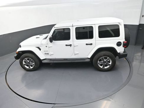 Used 2021 Jeep Wrangler Unlimited Sahara AWD/4WD image 15