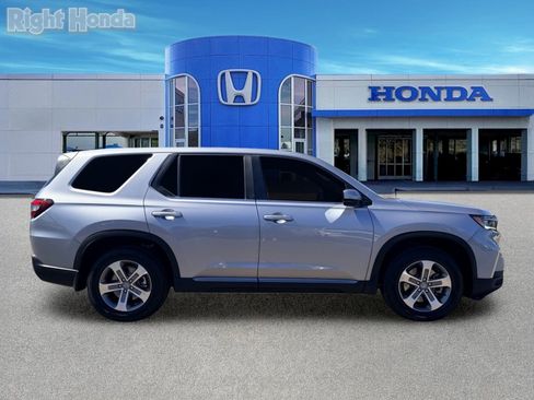 Used 2024 Honda Pilot EX-L image 8