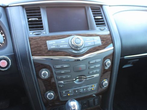 Used 2018 Nissan Armada SL w/ Premium Package image 8