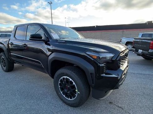 New 2026 Toyota Tacoma TRD Off-Road AWD/4WD image 9