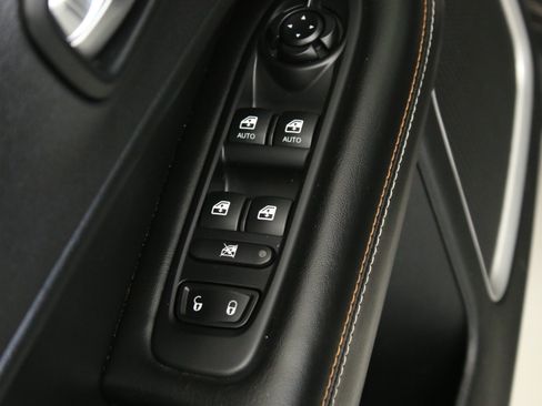 Used 2019 Jeep Compass Latitude AWD/4WD image 14