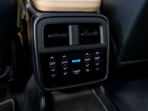 Used 2020 Porsche Taycan Turbo image 50