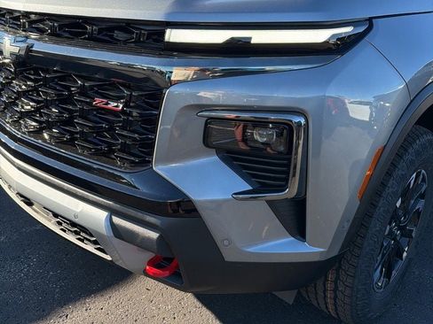 New 2026 Chevrolet Traverse Z71 w/ Enhanced Driving Package image 9