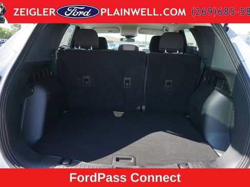 Used 2021 Ford Escape SE w/ Cold Weather Package AWD/4WD image 10