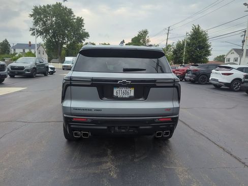 Used 2025 Chevrolet Traverse RS AWD/4WD image 8