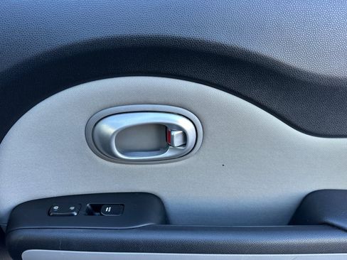 Used 2014 Kia Soul image 19