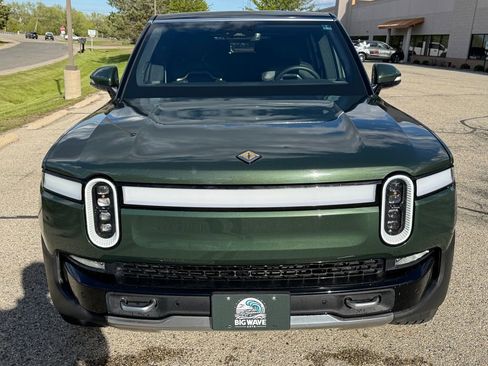Used 2024 Rivian R1S Adventure AWD/4WD image 8