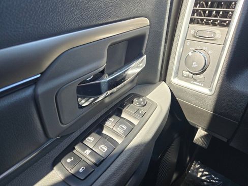 Used 2019 RAM 1500 Classic Warlock image 14