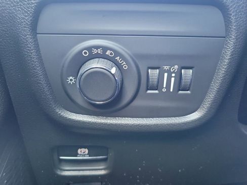 New 2026 Jeep Grand Cherokee Altitude image 23