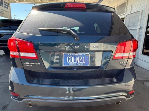 Used 2013 Dodge Journey SXT w/ Flexible Seating Group image 12