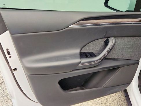 Used 2024 Tesla Model X image 11