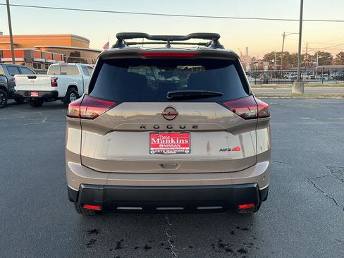 New 2026 Nissan Rogue SV image 6