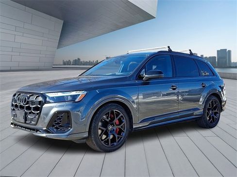 Used 2025 Audi SQ7 Prestige w/ Prestige Package image 3