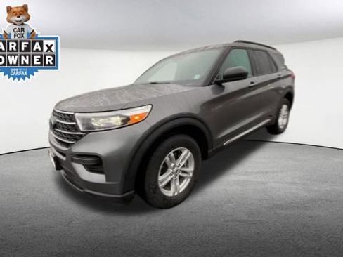 Used 2023 Ford Explorer XLT image 5