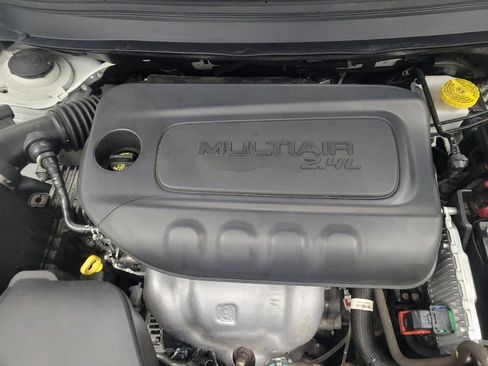 Used 2020 Jeep Cherokee Latitude Plus image 30