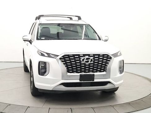 Used 2021 Hyundai Palisade Limited w/ Winter Package FWD image 3