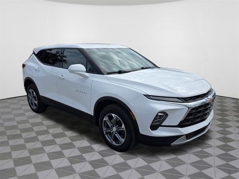 Used 2024 Chevrolet Blazer LT image 4