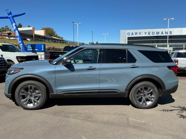 New 2026 Ford Explorer Active w/ Active Comfort Package AWD/4WD image 2