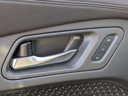 Used 2023 Nissan Ariya FWD image 13