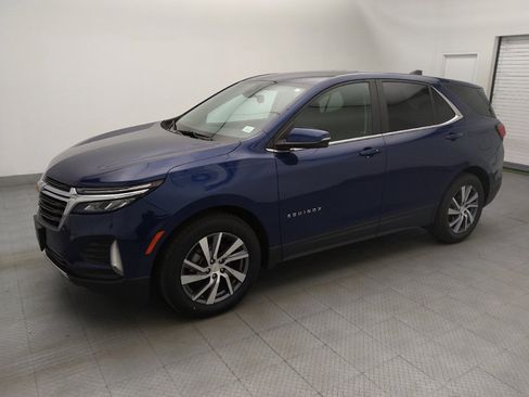 Used 2022 Chevrolet Equinox LT image 2