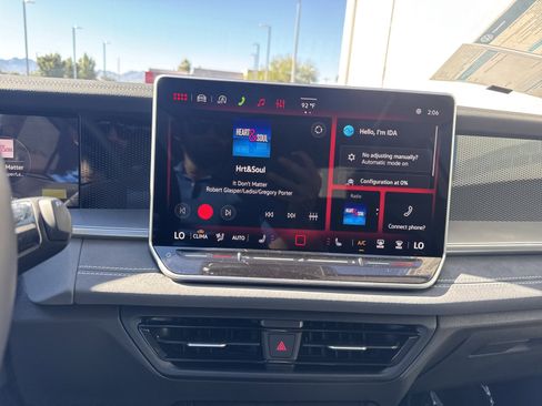 New 2026 Volkswagen Tiguan SE image 25