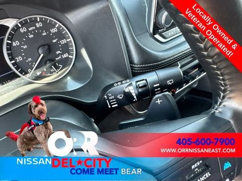 Used 2025 Nissan Rogue SV AWD/4WD image 19