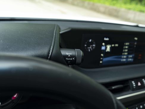 Used 2021 Lexus ES 350 F Sport w/ Accessory Package FWD image 26