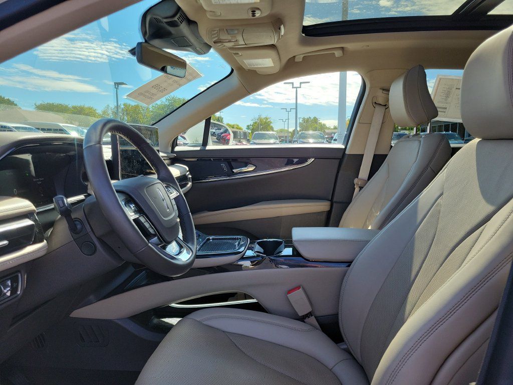 Certified 2023 Lincoln Nautilus Reserve AWD/4WD image 18