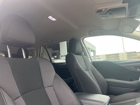 Used 2025 Subaru Outback Premium image 5