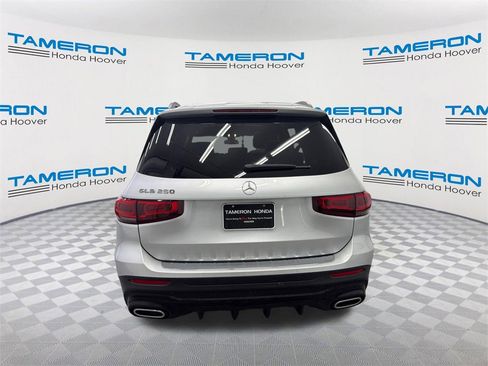 Used 2021 Mercedes-Benz GLB 250 image 4