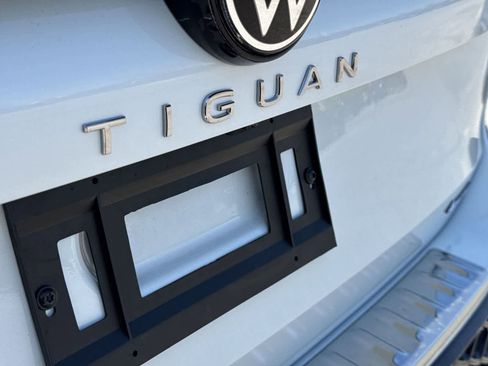 New 2026 Volkswagen Tiguan SEL R-Line AWD/4WD image 11
