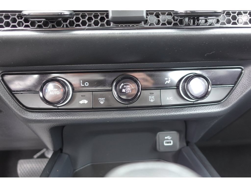 Used 2025 Honda HR-V LX image 17