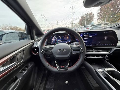 New 2026 Chevrolet Equinox EV RS image 25