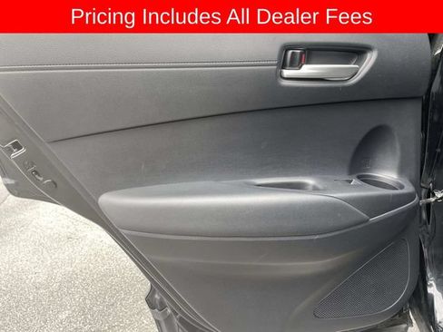 Used 2025 Toyota Corolla Cross XLE AWD/4WD image 15