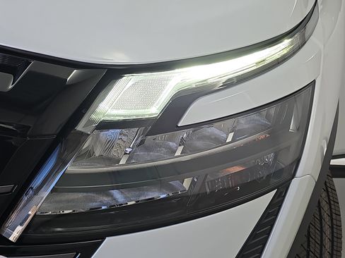 New 2026 Nissan Pathfinder Platinum image 33